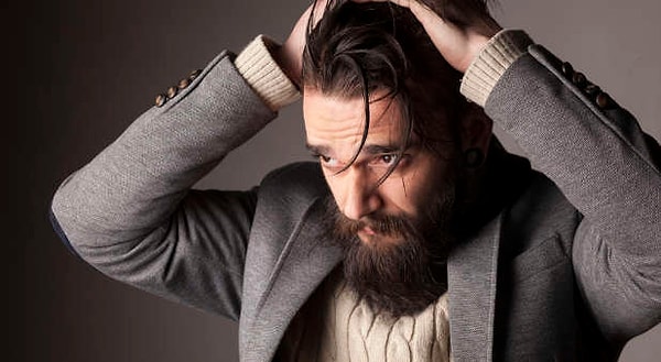 Он очень скучает по тебе!