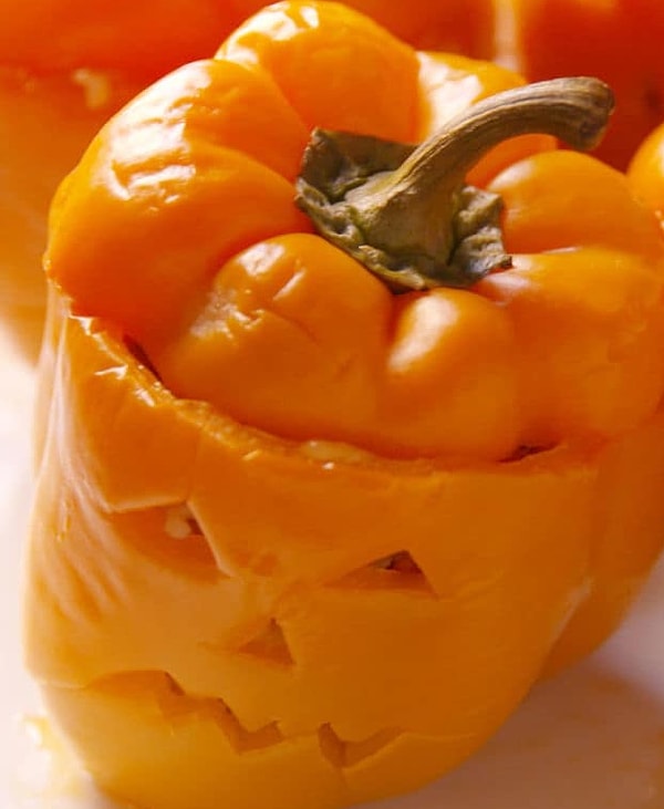 8. Что это тут у нас? Фаршированные перчики?