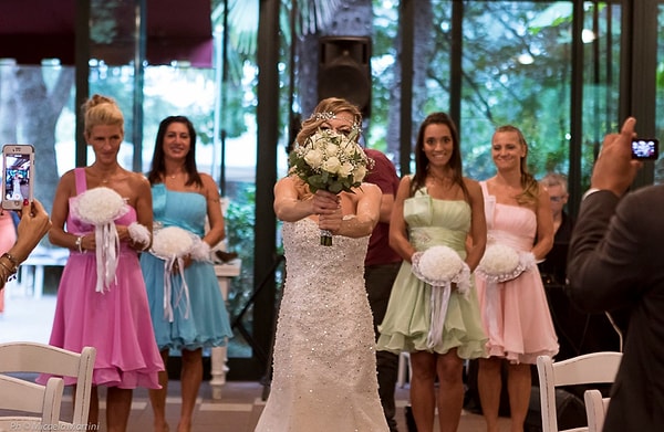 Оказывается, Лаура дала себе обещание выйти замуж до 40 лет.