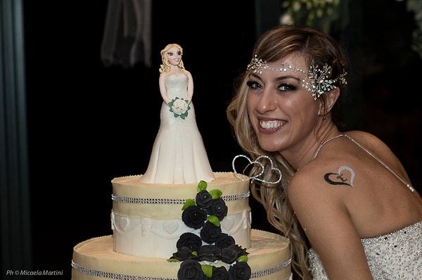 Если верить слухам, то 70 гостей, приглашенных на свадьбу Лаурой, повеселились на славу. 👰