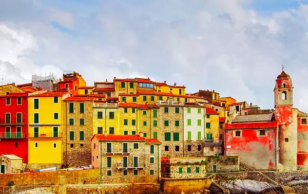 1. Начнем!!! Какой цвет на этом фото привлек ваше внимание сильнее остальных?