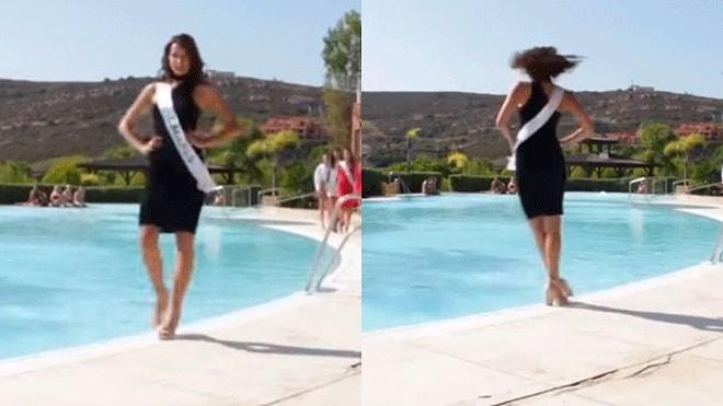 Güzellik Yarışmasında Kendini Jüriye Tanıtırken Şanssız Bir Şekilde Soluğu Havuzda Alan Kadın