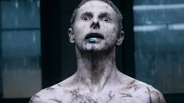 11. Избави нас от лукавого (2014)