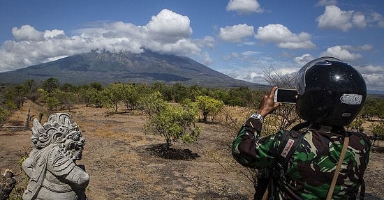 Более 120 тыс. человек эвакуируется с Бали из-за ожидающегося извержения вулкана