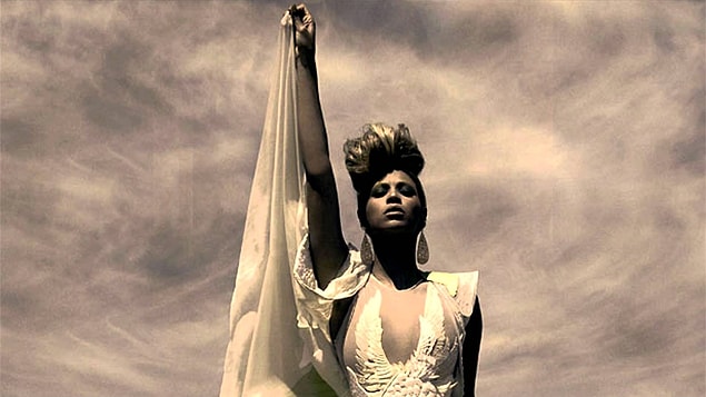 10. Beyonce’un meşhur şarkısı Run the World (Girls) 3 erkeğin yazdığı bir şarkının sample’ı kullanılarak yazıldı.