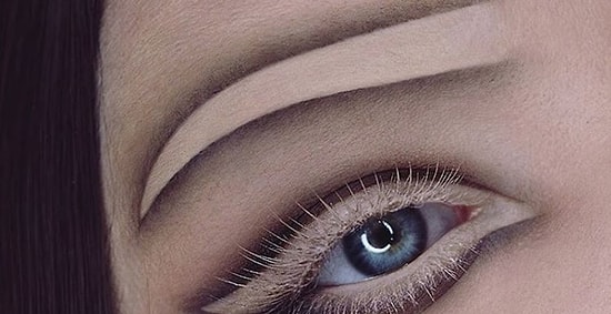 Интернет покоряет новый сумасшедший бьюти-тренд: антибровь