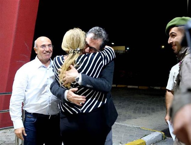 Gürsel çifti fotoğrafa yönelik eleştirilere ilişkin ise şöyle konuştu: