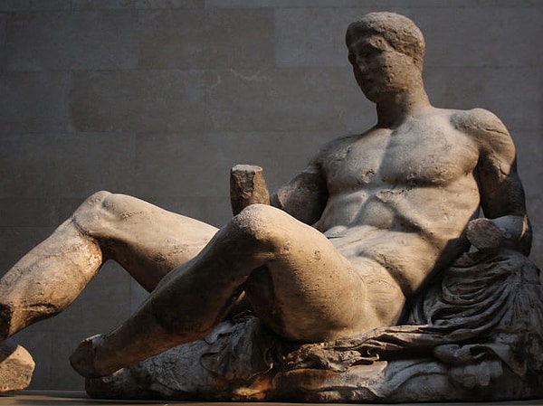 9. Правда ли, что в Древней Греции маленький пенис ценился больше, нежели большой?