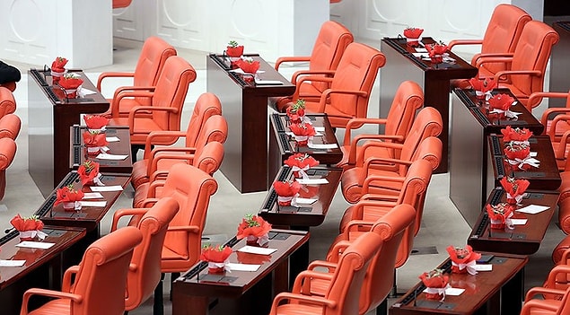 HDP ise yasama yılı açılışına katılmadı.