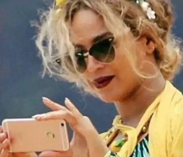 11. Ваша подруга жутко напилась, вы: