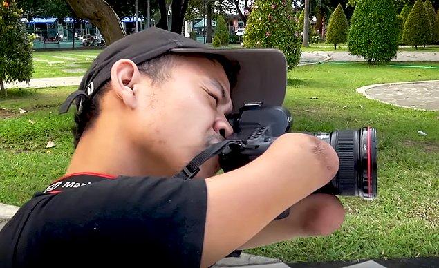 24 yaşındaki Endonezyalı fotoğrafçı kolları ve bacakları olmadan dünyaya geldi.