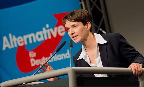 Seçimin en kritik sonuçlarından biri de aşırı sağcı, İslam ve göç karşıtı Almanya İçin Alternatif partisinin %13 civarında oyla meclise girmeyi başarması.