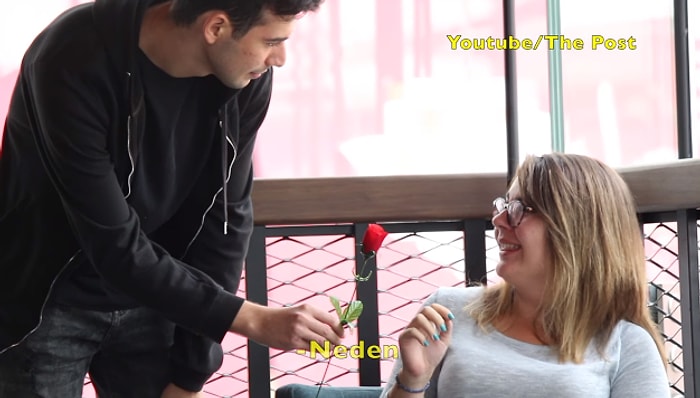 Türkiye'de Gül Vererek Kadın Tavlamaya Çalışmak