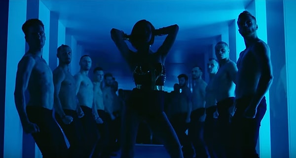 5. Это кадр из клипа...