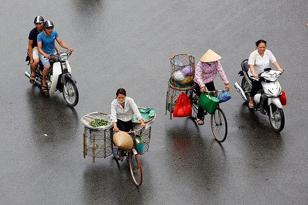3. Vietnam Hanoi'de ise bisikletler çok popüler.