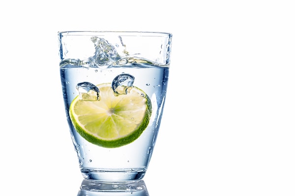 19% бактерий благодаря рукам исследователей были перенесены на лед.