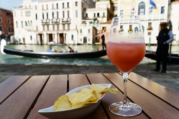 8. Коктейль «Беллини»