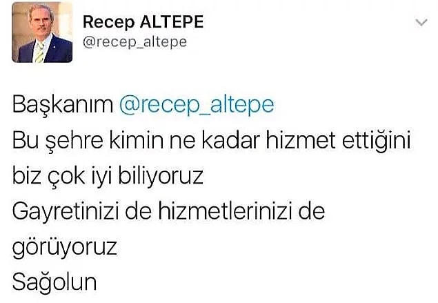 Hatta kendini övmeye çalışırken Twitter'da yanlışlıkla kendine mention atanları da gördü bu gözler. Bu bile bir şey değil...