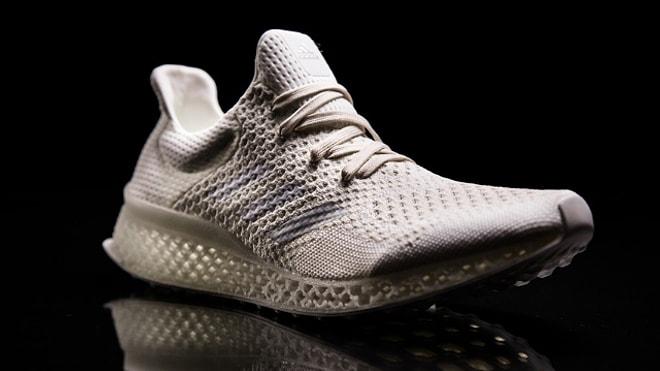Adidas'ın robotlar tarafından üretilen ayakkabısı satışa sunuluyor