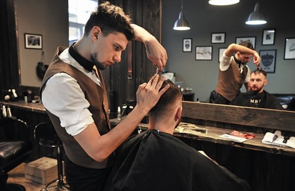 3. Редкое посещение парикмахера