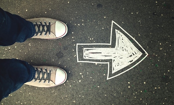 7. "Истина открывается лишь тогда, когда на нее совершенно случайно наталкивают посторонние обстоятельства".