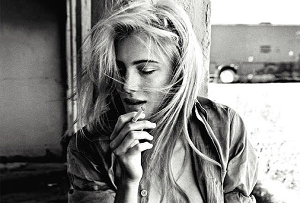 14. "Людям невдомек, что красота — это еще не самое главное. Используешь ее не так, как надо, — и тебя запишут в шлюхи".