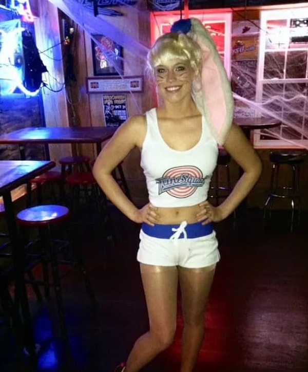 8. Лола Банни из "Космического джема"