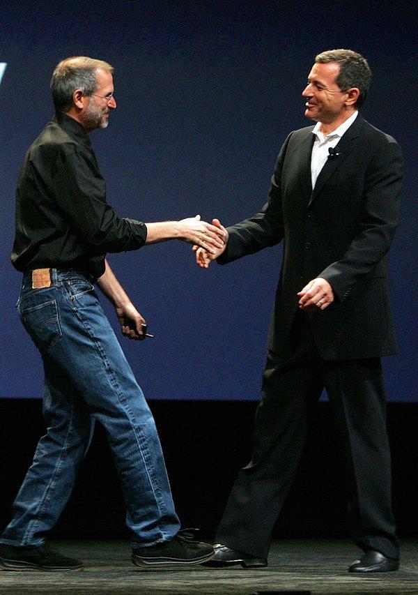 Maalesef bu sırada Steve Jobs'ın sağlık durumu da gittikçe kötüye gidiyordu ve artık onu izleyenler de bu durumu fark etmeye başlamışlardı.