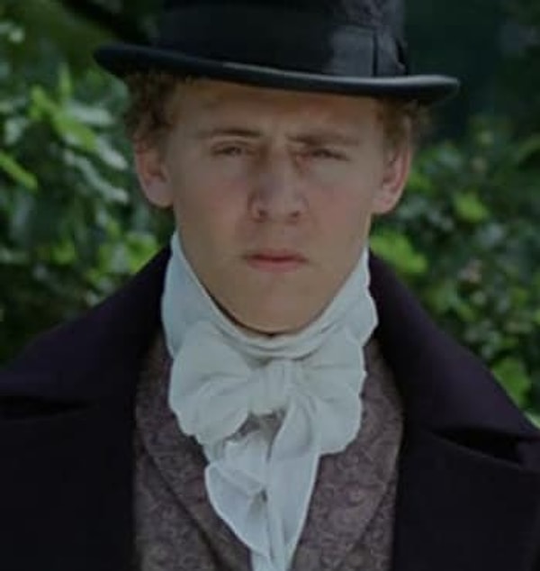 17. Том Хиддлстон