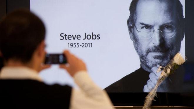 Batmak Üzere Olan Şirketi Dünyanın Hakimi Haline Getiren Bir Deha: 67. Doğum Gününde Steve Jobs