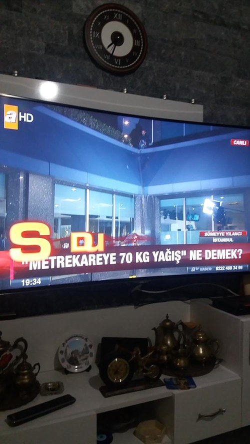 Televizyon Dünyasıyla İlgili Attıkları Komik Tweetlerle Hafta Boyunca Güldüren 17 Kişi