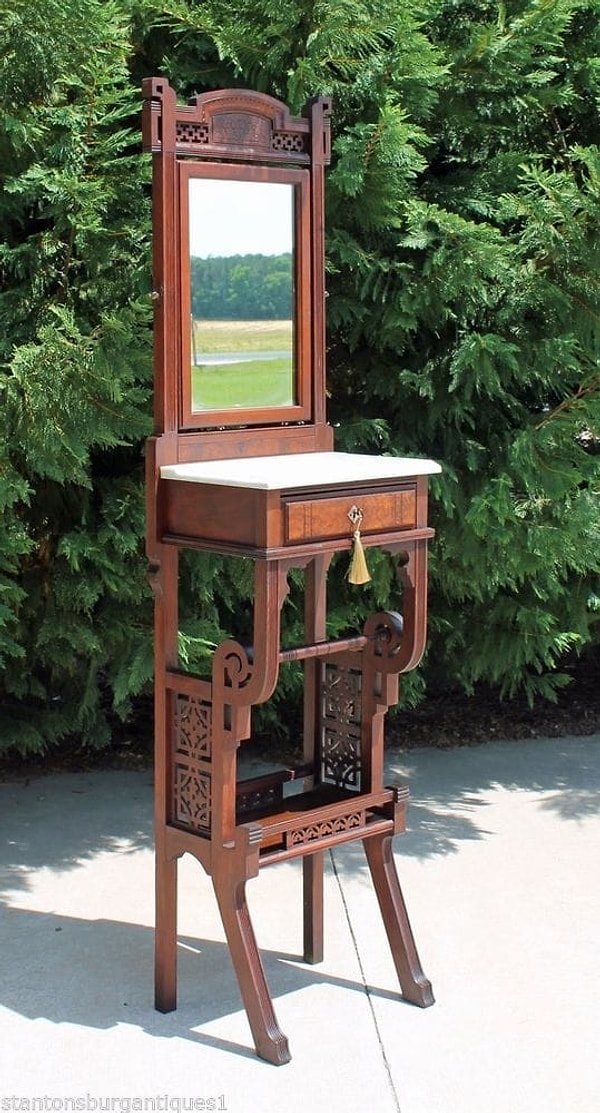 3. Отдельная стойка для бритья, ведь кому нужны раковины?!