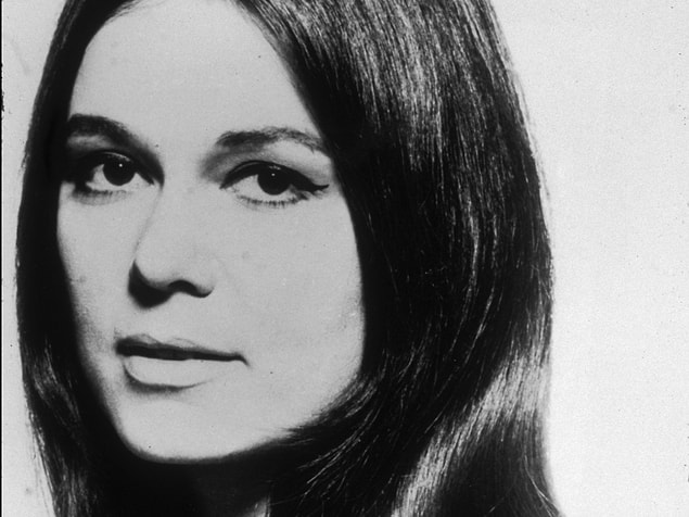Gloria Steinem adındaki gazeteci, 1963 yılında bir rapor yazabilmek için kimliğini gizledi ve tavşan oldu.