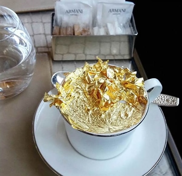 2. А как вам капучино с золотой пенкой?