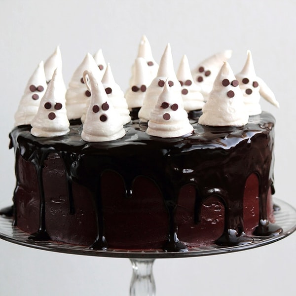 4. "Приведения"