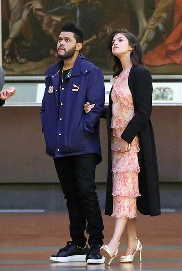 2. Гомес решила намекнуть возлюбленному на то, что она была бы не прочь остепениться и связать себя узами брака.