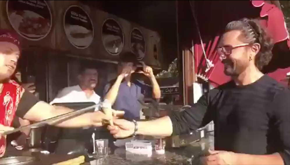 'All Izz Well' Demeye Benzemiyormuş! Aamir Khan'ın Maraş Dondurmacısı ile İmtihanı
