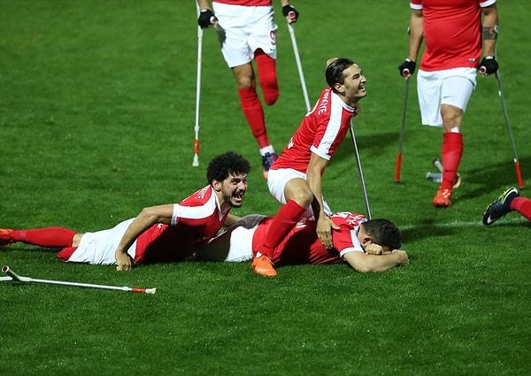 Türkiye'nin ev sahipliğinde düzenlenen Avrupa Ampute Futbol Şampiyonası'nda milli takımımız şampiyon oldu.