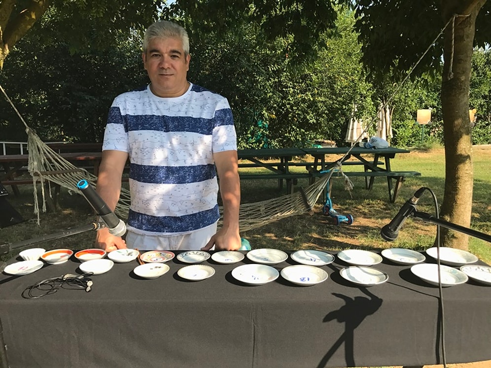 40 Yılda Topladığı Tabaklarla Müzik Yapan Yetenekli Adam: Erman Albayrak