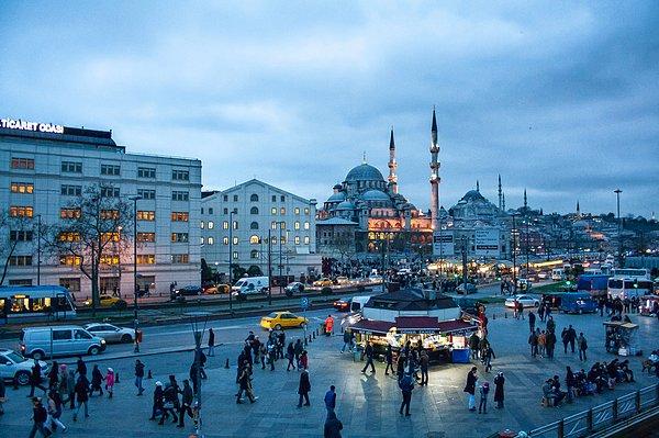 İstanbul ise çekicilik kategorisinde 91'inci, istihdamda 67, alım gücünde 47, öğrencilerin görüşü kategorisinde de 49'uncu sıraya yerleşti.