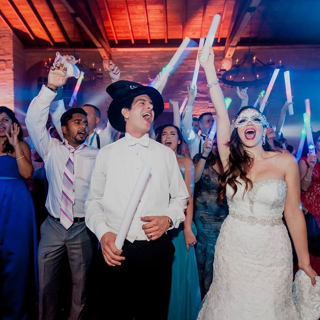 Tüm bu etkenler göz önüne alındığında nikah ardından after party de geleneklerimiz arasındaki yerini alabilir gibi görünüyor.
