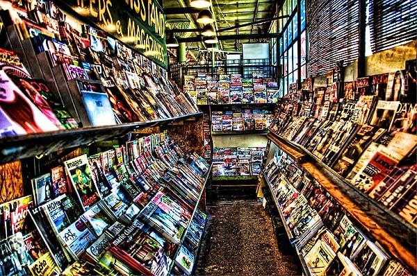 9. Mağazaların dergi stantları bizim için adeta cennetten bir köşeydi, o stantlarda geçirdiğimiz saatlerin gözünün yaşına bile bakmazdık.
