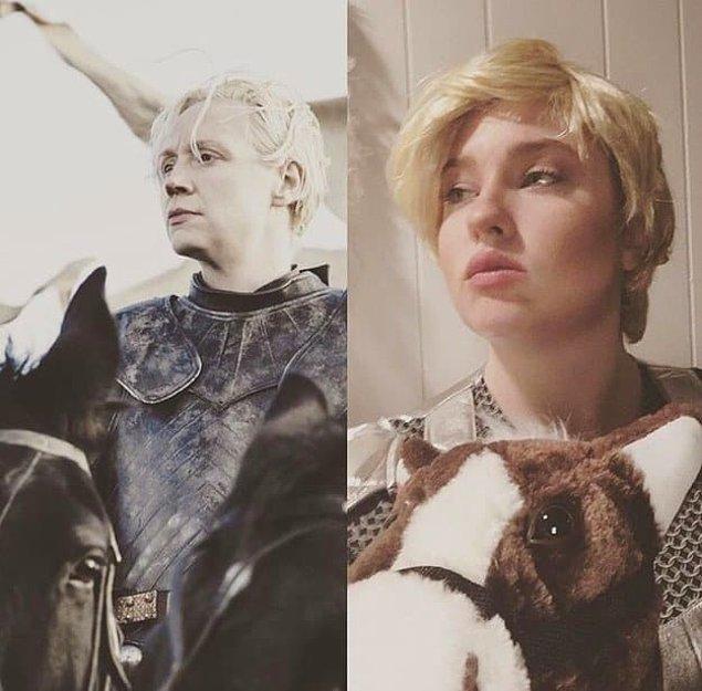 21. Brienne of Tarth; ayırt edilemeyecek bir kostüm.