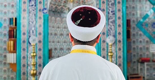 Psikiyatrik tedavi almış ve emekliliğini istemiş...
