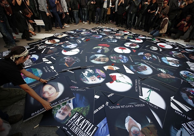 Resmi rakamlara göre 67 kişi olay yerinde, 35 kişi ise sevk edildiği hastanelerde yaşamını kaybetti. Yüzlerce kişi yaralandı.