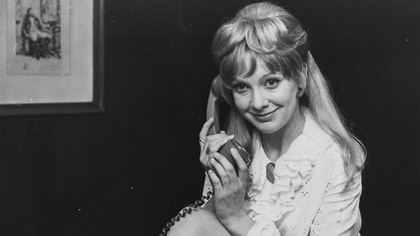 10. Красивая женская речь считалась добродетелью