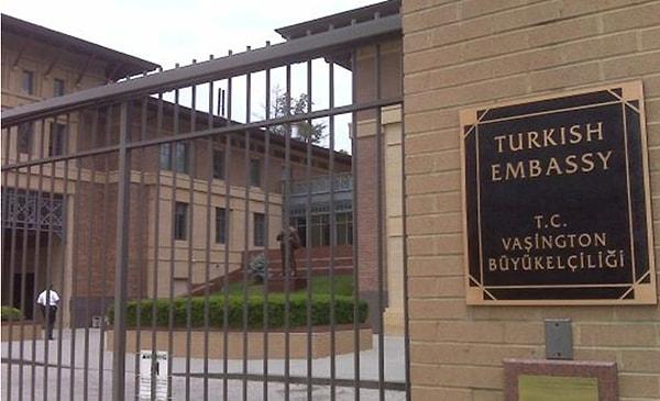 Bu vize yasağına cevaben Türkiye'nin Washington Büyükelçiliği de ABD'deki tüm misyonlarımızdaki ABD vatandaşlarına yönelik vize işlemlerinin askıya alındığını duyurdu.
