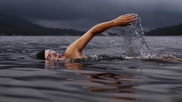 10. Вы боитесь плавать в озерах?