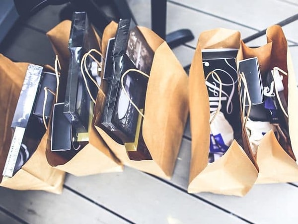 10. Вы часто скрываете покупки от своей второй половинки?