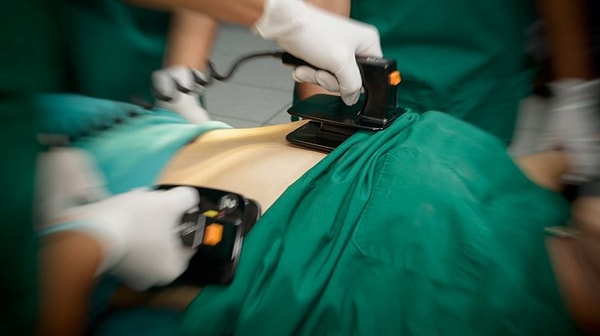 1. Забудьте все, что вы знаете о дефибрилляторах